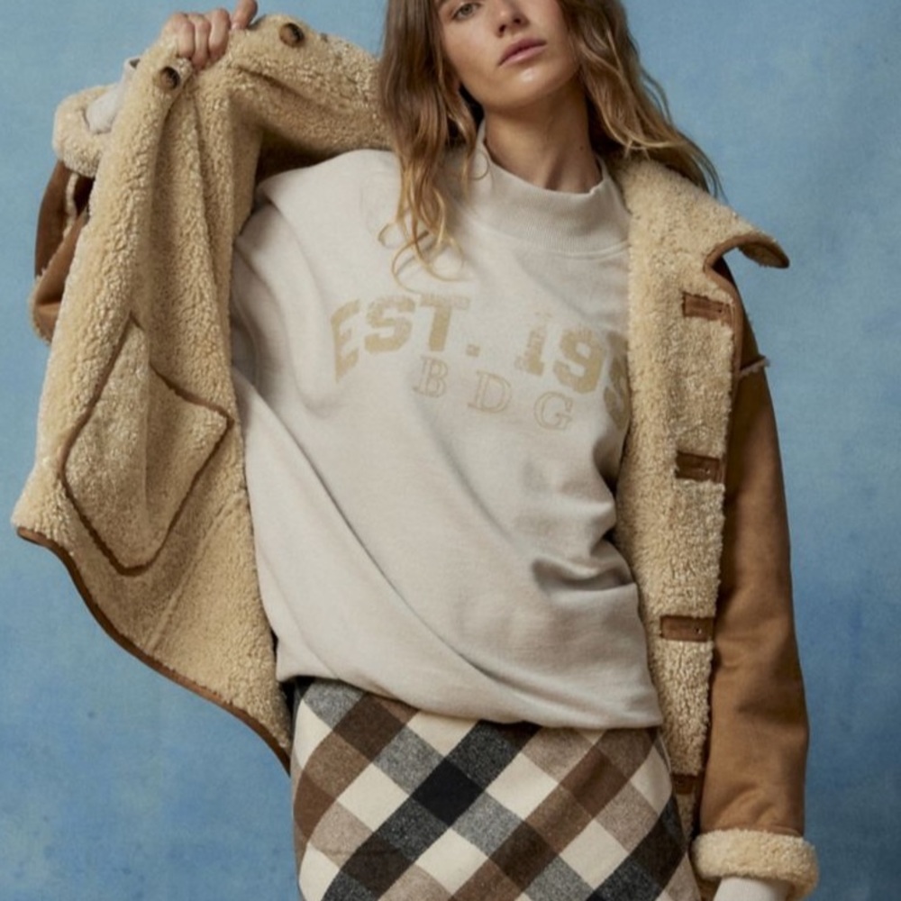 Mock neck pullover sweatshirt from Urban Outfitters! NWT